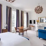 4 Berkeley Square I Boutique Apartament *