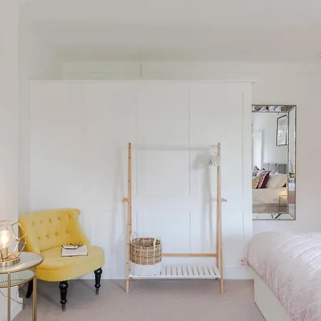 4 Berkeley Square I Boutique Bristol