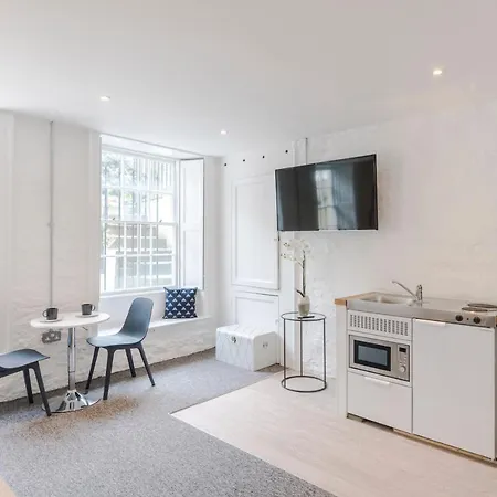 4 Berkeley Square I Boutique Apartamento Bristol