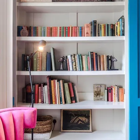 Apartment 4 Berkeley Square I Boutique