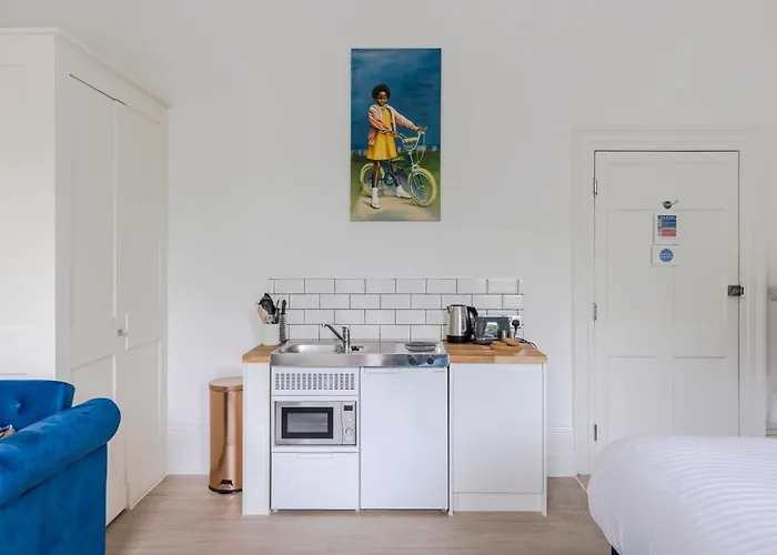 4 Berkeley Square I Boutique Bristol