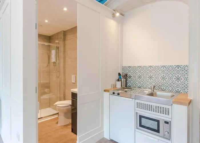 4 Berkeley Square I Boutique Apartman