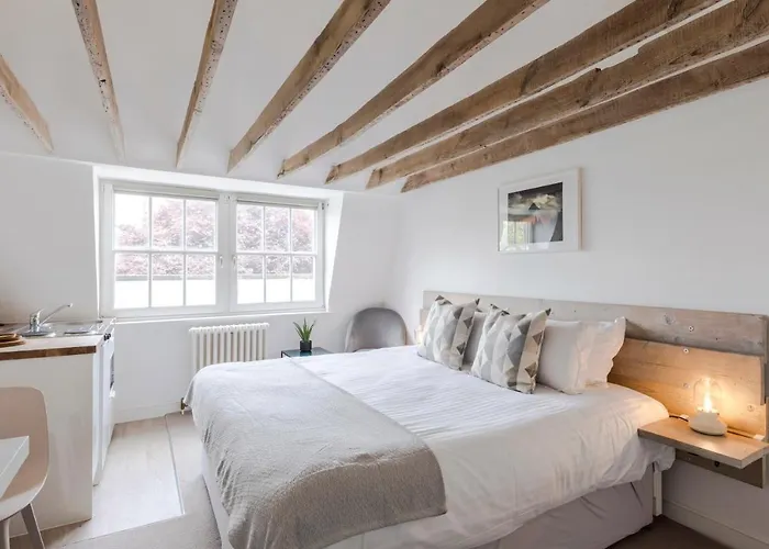 Apartman 4 Berkeley Square I Boutique