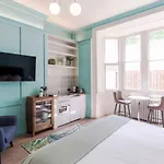 4 Berkeley Square I Boutique Bristol