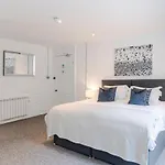 Lejlighed 4 Berkeley Square I Boutique *