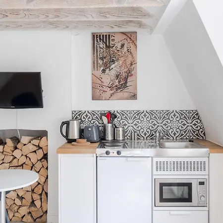 4 Berkeley Square I Boutique * Bristol